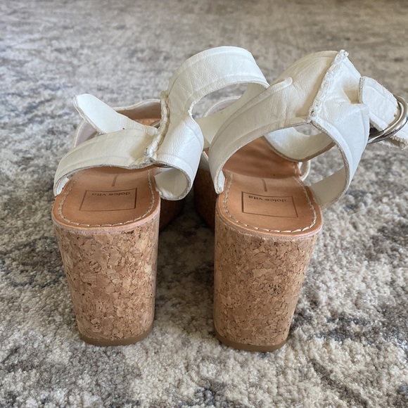 White dolce vita wedges. Size 6 - Picture 3 of 3